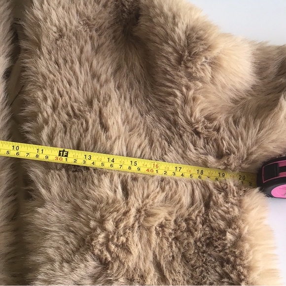 Blogger favorite Mango faux fur tan coat - Picture 6 of 16